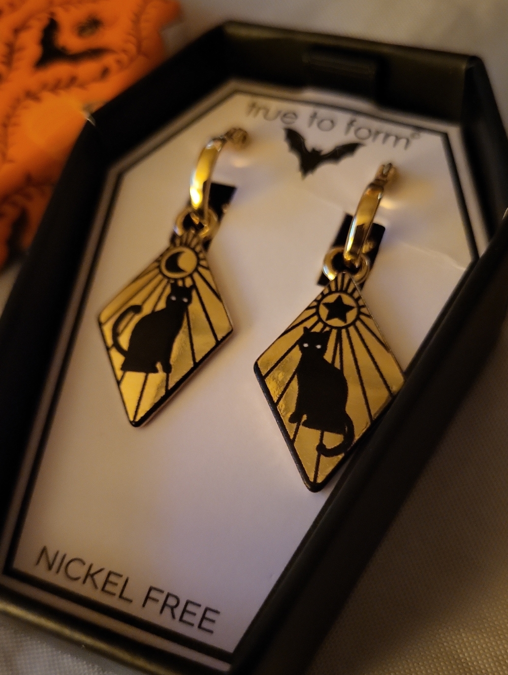 True To Form Cat dangle earrings BNIB MOON and STAR  Te